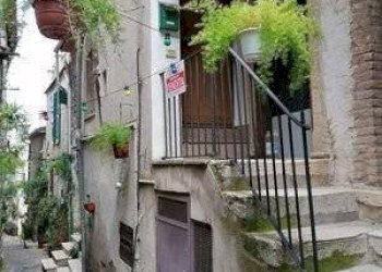 Facciata - Trilocale via Entroterra, 6, Scandriglia - foto 1