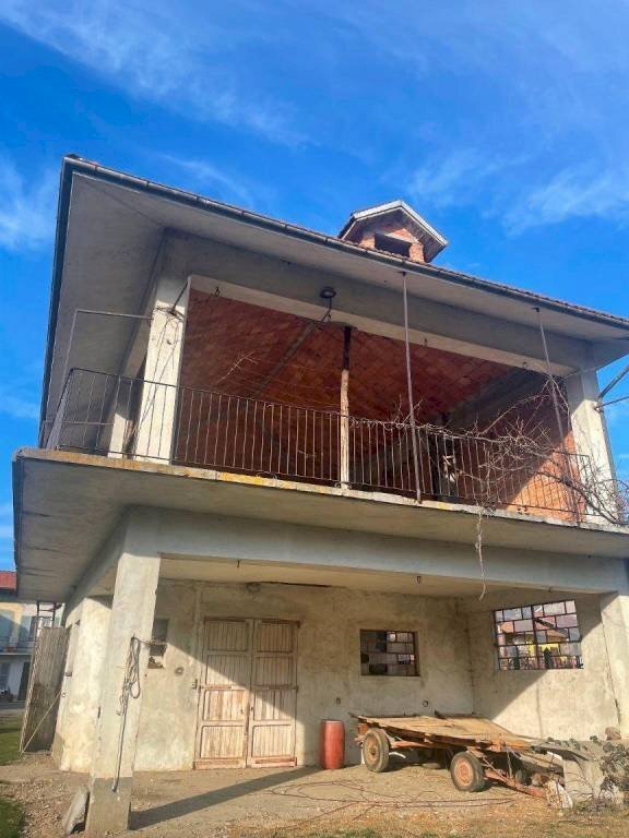 Facciata - Magazzino via Candido Mandilli, Bagnasco - foto 3