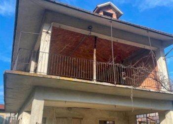 Facciata - Magazzino via Candido Mandilli, Bagnasco - foto 3