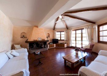 Salone - Villa strada Carrabuffas, Alghero - photo 22