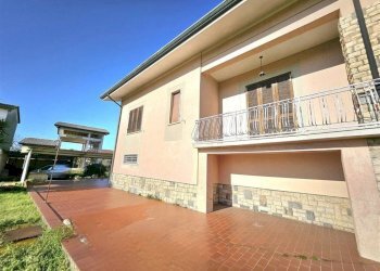 Facciata - Villa via del Nespolo, Montignoso - photo 3