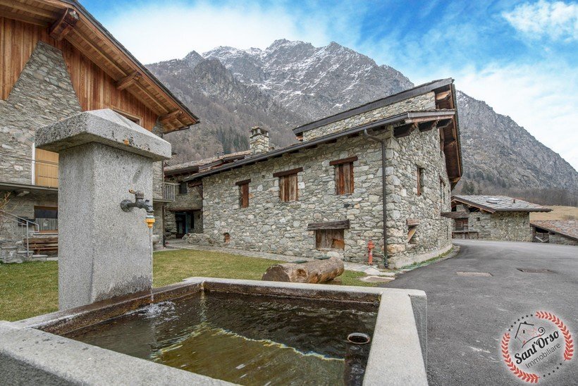 Casa indipendente FRAZIONE LE CLAPEY, Ollomont - foto 2