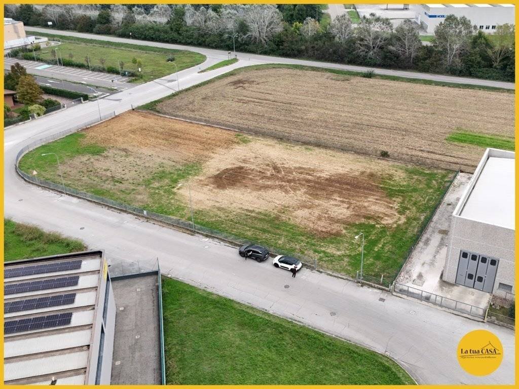 Building land via dell' Artigianato, Molinella - photo 3