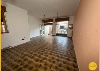 Locale Commerciale via Fascinata, Argenta - foto 15