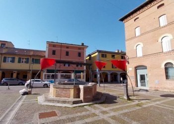 Zona - Office piazza dei Martiri, 1, Sant'Agata Bolognese - photo 1