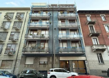 Facciata - Box via Poirino, 4, Torino (zona Lingotto) - foto 5