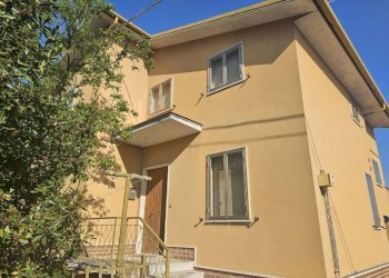 img-20240412-wa0004 - Villa Bifamiliare Santa Maria Nuova - foto 3