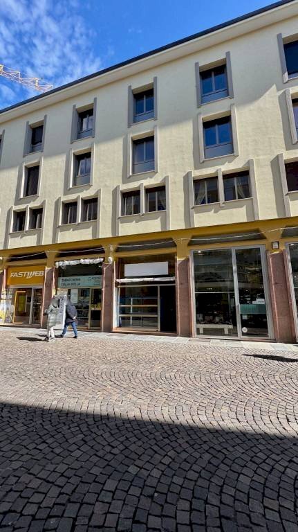 Facciata - Negozio via Italia, 12F, Biella - foto 1