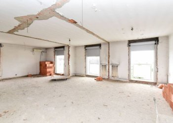 Interno non residenziale - Quadrilocale via al Gigante, 19, Inverigo - foto 3