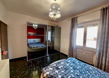 Camera da letto - Quadrilocale via Borzoli, 6, Genova (zona Sestri Ponente) - foto 36