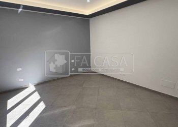 Stanza non arredata - Trilocale via Duino, 183, Torino - foto 2