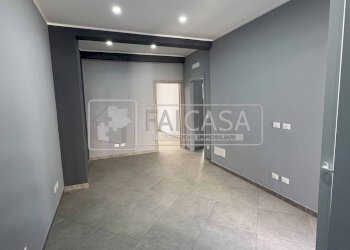 Stanza non arredata - Trilocale via Duino, 183, Torino - foto 6