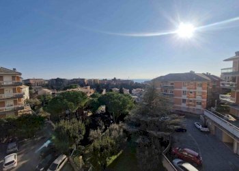 Vista - Appartamento Genova (zona Quarto) - foto 1