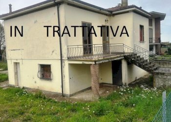 Independent house Massa Lombarda - photo 1