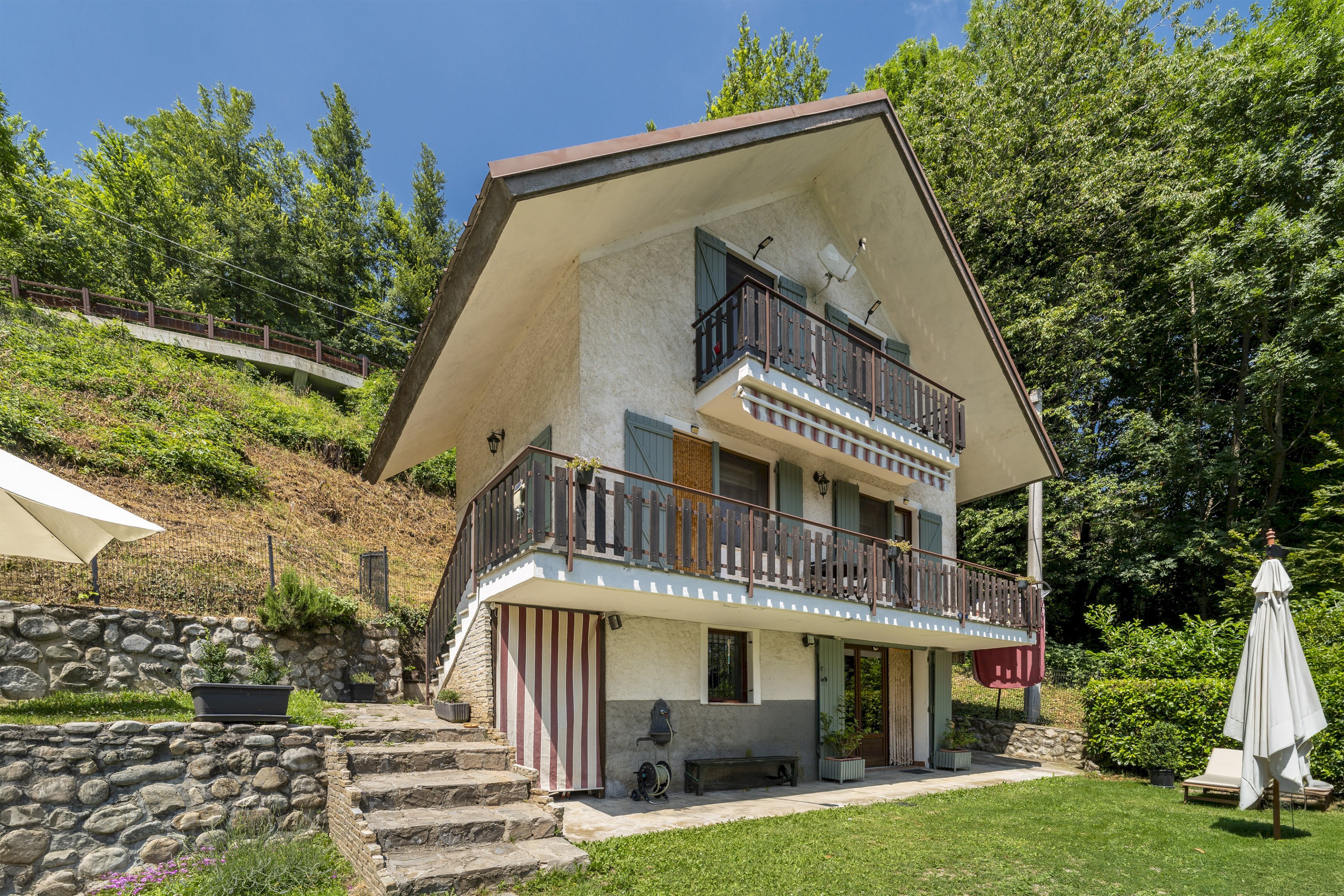 Villa Frazione Gorrè Soprano, snc, Rittana - foto 1