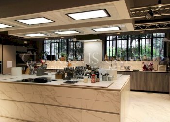 Laboratorio Via Bramante da Urbino, Milano (zona Paolo Sarpi) - foto 1