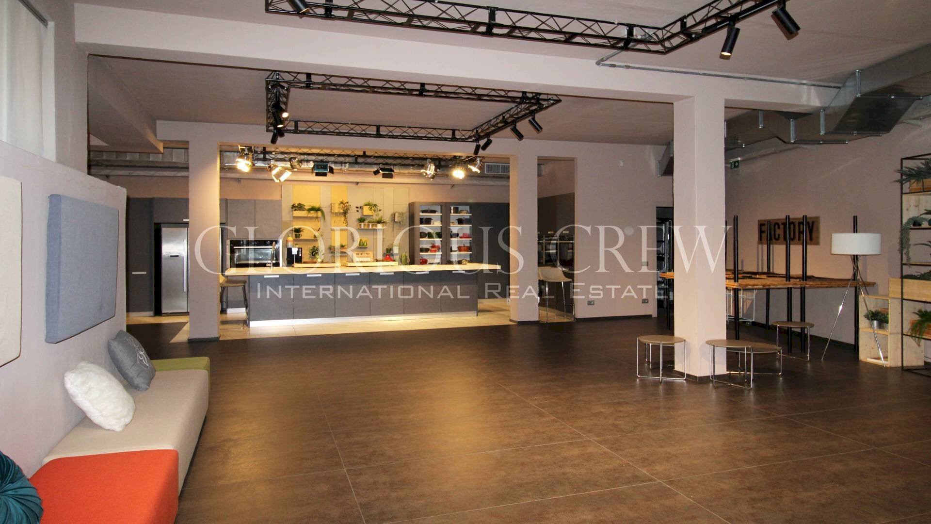 Laboratorio Via Bramante da Urbino, Milano (zona Paolo Sarpi) - foto 1