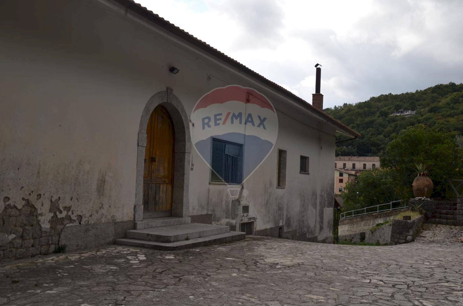 Independent house Cautano - photo 2