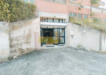 Altro Viale Giovanni Bovio, Teramo - foto 19