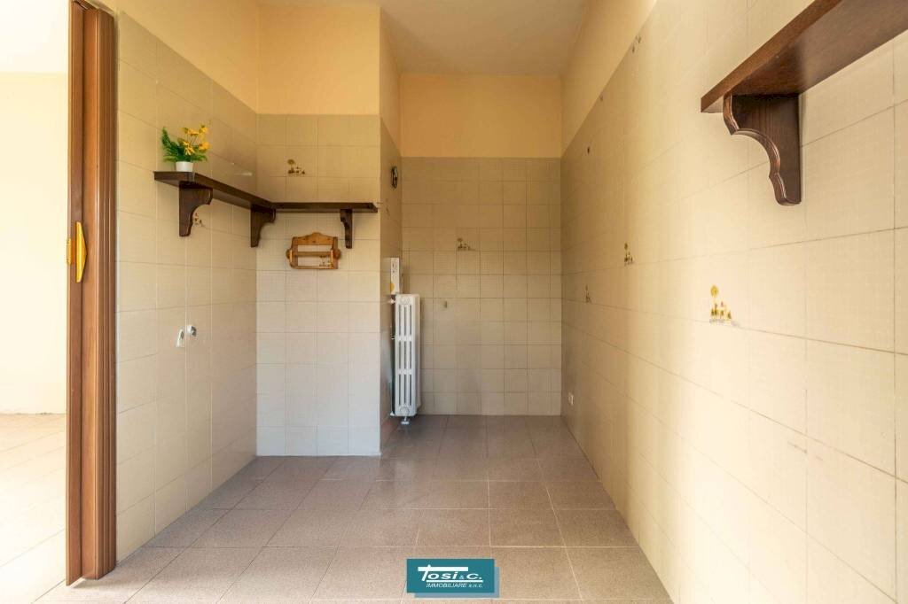 Cucina - Quadrilocale via Panighini, Borgomanero - foto 2