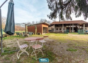 Giardino - Quadrilocale via Panighini, Borgomanero - foto 15