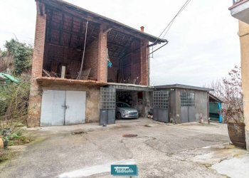 Facciata - Casa indipendente via Cesare Cobianchi, Boca - foto 4