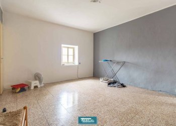 Stanza non arredata - Casa indipendente via Cesare Cobianchi, Boca - foto 10