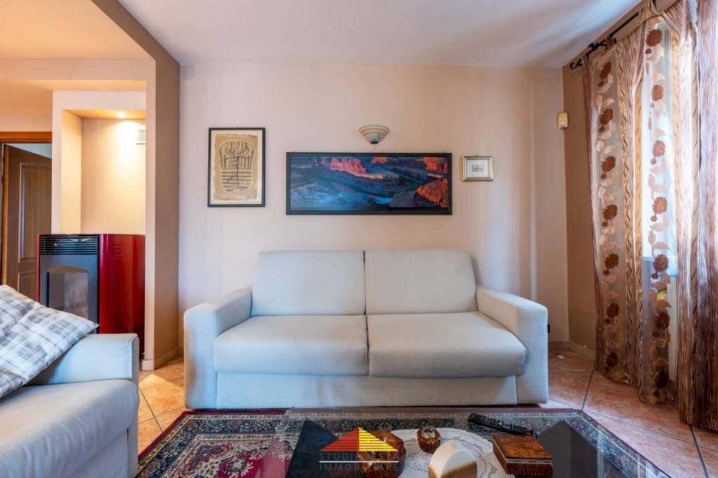 Salone - Villa strada Statale, 93, Manta - foto 2