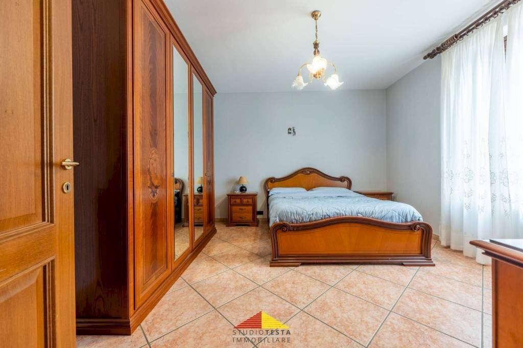 Camera da letto - Villa strada Statale, 93, Manta - foto 3