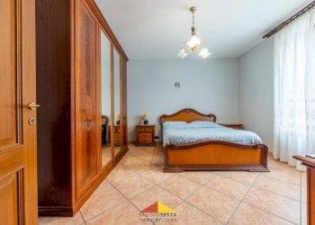 Camera da letto - Villa strada Statale, 93, Manta - photo 3