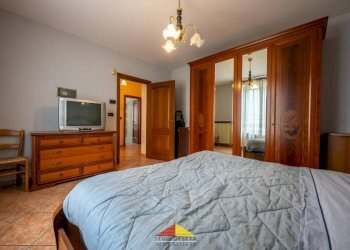 Camera da letto - Villa strada Statale, 93, Manta - photo 4