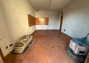 Cucina - Trilocale via Trieste, 10, Borgomanero - foto 5