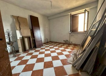 Camera da letto - Three-room apartment via Trieste, 10, Borgomanero - photo 8
