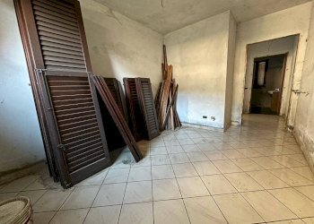 Camera da letto - Three-room apartment via Trieste, 10, Borgomanero - photo 11