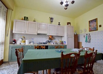 Cucina - Quadrilocale strada Statale del Colle di Nava Nord, 40, Mondovì - foto 6