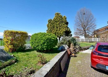 Giardino - Quadrilocale strada Statale del Colle di Nava Nord, 40, Mondovì - foto 16