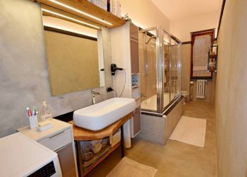 Bagno - Three-room apartment via di Borgo Aragno, 9, Mondovì - photo 9