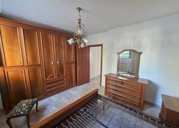 Camera da letto - Trilocale via Giovanni Amendola, 27, Varese - foto 22