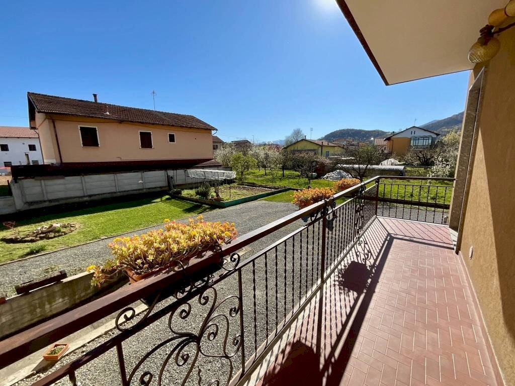 Balcone - Quadrilocale corso 25 Aprile, 30, Busca - foto 1