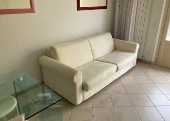 Stanza arredata - Trilocale via Magliano, Massa - foto 4