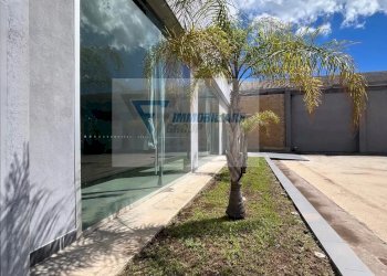 Capannone Siracusa - foto 2