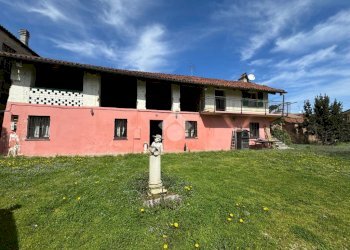 Casa indipendente Vicolo Scuole, Carmagnola - foto 1