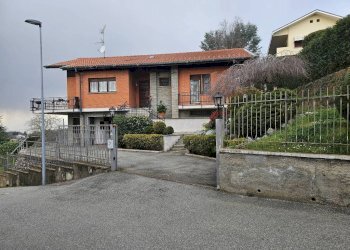 Villa Pino Torinese - photo 1