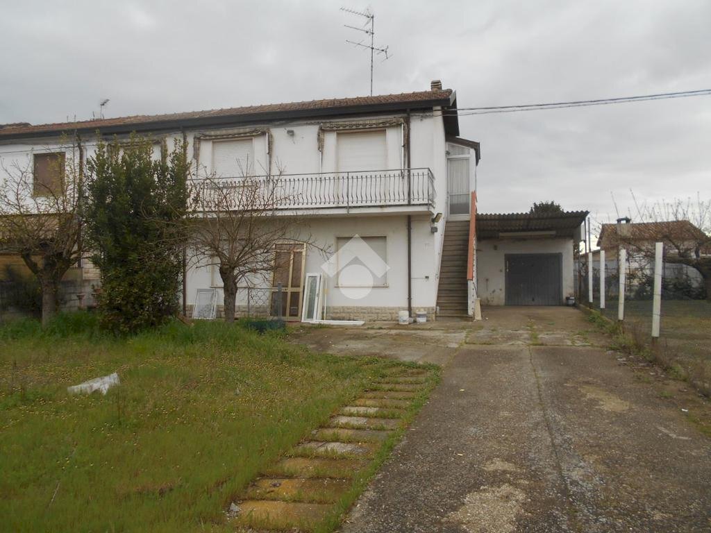 Casa semi indipendente Via della Repubblica, Lagosanto - foto 2