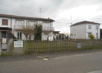 Casa semi indipendente Via della Repubblica, Lagosanto - foto 1