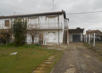 Casa semi indipendente Via della Repubblica, Lagosanto - foto 2