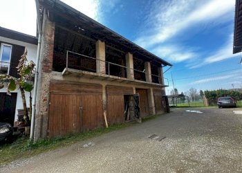 Facciata - Rustico via Padre Reginaldo Giuliani, 748, Cavaria con Premezzo - foto 26