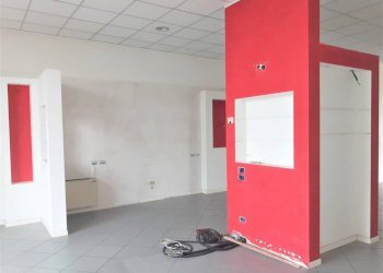 Stanza non arredata - Shop via Vittorio Emanuele II, Poggio a Caiano - photo 9