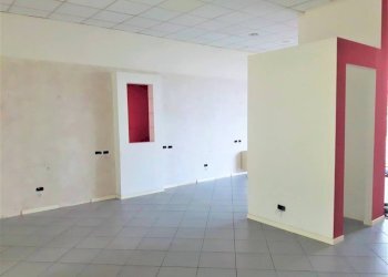 Stanza non arredata - Shop via Vittorio Emanuele II, Poggio a Caiano - photo 12