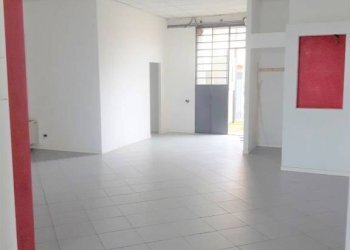 Interno non residenziale - Shop via Vittorio Emanuele II, Poggio a Caiano - photo 16